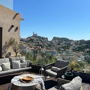 https://villa-bompard.fr-provencehotel.com
